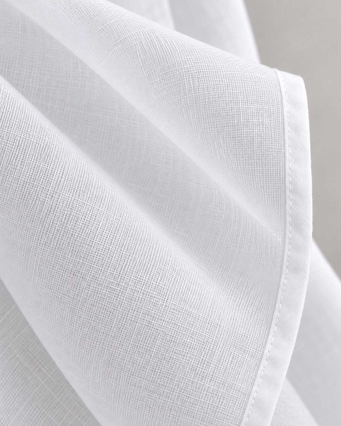 Ghutrah émiratie Waqar — Blanc uni — détail textile